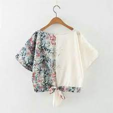Tidak heran bila batik lengan pendek tidak pernah sepi pelanggan karena selain simple, desain baju batik modern ini sangat mudah dikombinasikan dengan apa pun. Model Baju Batik Atasan Gaun Batik Gaya Model Pakaian Desain Blus