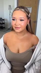 simply stunning ✨✨, a prom glam from last week. just love getting to paint  your faces for such special events 🥹