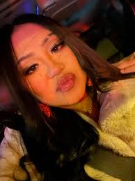 Beautiful baddie in the house choose ur side 💓💞💕💖💗