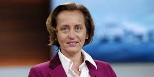 Aufgedeckt wurde die party, weil sich anwohner über feuerwerk aus der wohnung der politikerin beschwert hatten. Bei Anne Will Afd Politikerin Beatrix Von Storch Schockt Mir Wirrer These Zu Angela Merkel Mopo De