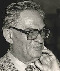 A notre grande surprise, il s'est avéré que cette algue était l'aliment le  plus complet qui soit, le plus riche en pr