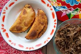 Place 4 empanadas in single layer in air fryer basket, and cook at 400°f until nicely browned, 7 minutes. Shredded Beef Empanada Recipe Costa Rica Pura Vida Moms