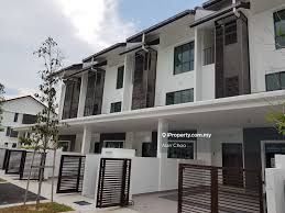 Dezvoltarea puchong a început în jurul anului 1985, când au expirat licențele miniere și a început să fie construită infrastructura. Puchong Diamond Puchong Intermediate 3 Sty Terrace Link House 6 Bedrooms For Sale Iproperty Com My