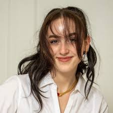 Valerie Callaghan's Instagram, Twitter & Facebook