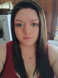 Who can do a platinum blonde and red hair color transformation?