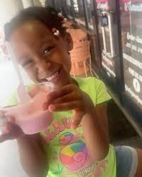 Happy B’day to our sweet Nuri 🌹!! We love you! 💗💗