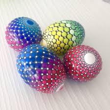 Außerdem durften gartencenter und einige weitere geschäfte heute. Easter Egg On Marble Rock Dotart Mandala Easter Egg Ostern Ei Etsy Fairy Garden Gifts Dots Art Painted Ornaments