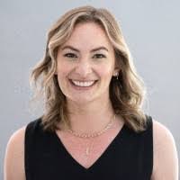 Carolyn Suess's Instagram, Twitter & Facebook