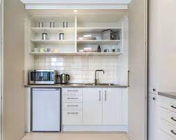 Check spelling or type a new query. 10 Stylish Kitchenettes With Optimized Designs En 2020 Cuisine Appartement Cuisine Petit Espace Design