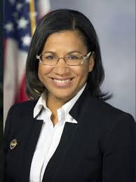 Put your phone down, drivers: Pennsylvania lawmakers discuss bill to make  holding cellphone while driving a crime