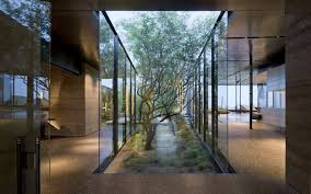 Architecture Desert House Design With Transparent Glass Wall And Simple Garden In The Middle Of The H Architecture Courtyard House Interior Architecture Design