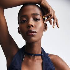 it's freezing cold here in South Africa but it's summer in Chicago! big  love to @5.magazine for the kind words. no matter where you are @ginajeanz  ft @mumbisound