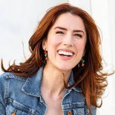 Jennifer Holcombe's Instagram, Twitter & Facebook