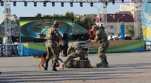 С полным на то правом отмечают день пограничника в казахстане 18 августа: Na Naberezhnoj Aktau Otprazdnovali Den Pogranichnika