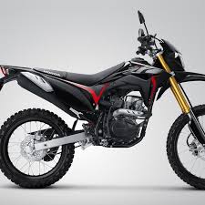 Gambar mobil warna merah keren gambar foto wallpaper 12 05 2019 hadir dengan warna merah yang elegan menjadikan mobil mewah di atas siap menemani perjalanan anda semua range rover sport 3 0 hse range rover sport 3 0 hse gambar mobil di atas merupakan jenis mobil mewah. Dapat Warna Baru Harga Honda Crf150l Naik Rp 500 Ribuan Otomotif Liputan6 Com