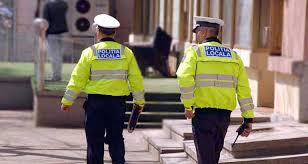 Poliţia română scoate la concurs 770 de posturi de poliţişti şi personal contractual atât în cadrul inspectoratului general al poliţiei române (igpr), cât şi la inspectoratele de poliţie judeţene. Posturi De PoliÈ›ist Local Scoase La Concurs De PrimÄƒria Roman Studii Liceale Cu DiplomÄƒ De Bacalaureat Romanul Financiar