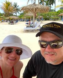 𝗠𝗲𝗻𝗼𝗽𝗮𝘂𝘀𝗲 𝗮𝗳𝗳𝗲𝗰𝘁𝗲𝗱 𝗺𝘆 𝗺𝗮𝗿𝗿𝗶𝗮𝗴𝗲⁣ ⁣ No one told me  that my marriage would also be affected by Menopause. ⁣ ⁣  ⚠️𝗗𝗶𝘀𝗰𝗹𝗮𝗶𝗺𝗲𝗿