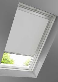 Schlichtes Dachfenster Rollo Zum Verdunkeln Weiss Schiene Dachfenster Rollo Dachfenster Rollos Fur Dachfenster