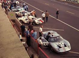 Bravant l'ordre établi, défiant les lois de la physique et. Sur Les Circuits Depuis 1962 Endurance Photos Le Mans 1966 Le Mans Course Automobile Voiture