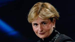 Federica guidi is the author of il mestiere delle armi (4.33 avg rating, 18 ratings, 1 review, published 2011), vacanze romane (4.50 avg rating, 8 rating. Nomine Nelle Partecipate Il Ritorno Dell Ex Ministra Federica Guidi Per Lei Una Poltrona Nel Cda Di Leonardo La Repubblica