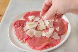 Fassone di razza piemontese co.al.vi. Carpaccio Di Fassona All Albese Pantalein