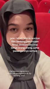 Menonton Film Bersama Pasangan