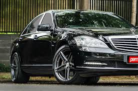Permaisuri Mercedes Benz S Class W221 On Vossen Vfs5 Benz S Class Benz S Mercedes Benz