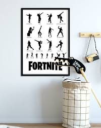 Tapeta fizelinowa 265 gram gruba ,stąd też cena jest wyższa niż w firmach konkurencyjnych gdyż jest to zdecydowanie lepszy materiał niż 150 lub 120 klejem smarujemy wyłącznie ścianę i nakładamy. Plakat Fortnite Battle Royale Z Gry Dla Gracza Plakaty Pakamera Pl