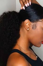 Une tresse collée au crâne très facile à reproduire chez soi. Epingle Sur Coiffures Attachees