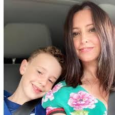 Arlene Dillon's Instagram, Twitter & Facebook