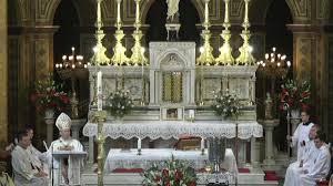 Catedrala sfântul iosif este un monument istoric și de arhitectură situat în str. Imagini EmoÈionante De La Slujba De Inviere De La Catedrala Sfantul Iosif Din CapitalÄ