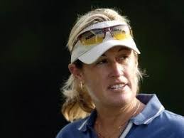 Kelly Robbins's Instagram, Twitter & Facebook