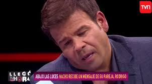 En su primer día en tvn, nacho gutiérrez se emocionó al hablar sobre el apoyo de su pareja en el difícil momento que . Te Amo Con Locura Carta De Pareja De Nacho Gutierrez Lo Sorprendio En Llego Tu Hora Tv Y Espectaculos Pagina 7