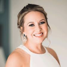 Kimberly Aune's Instagram, Twitter & Facebook