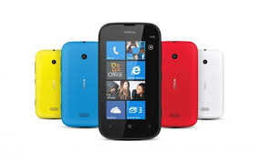 En la pantalla de inicio, pase el dedo hacia la izquierda y pulse juegos > tienda de juegos. Usuarios De Windows Phone 8 1 Ven Imposible Acceder A La Tienda De Microsoft Y Descargar Aplicaciones En Sus Telefonos