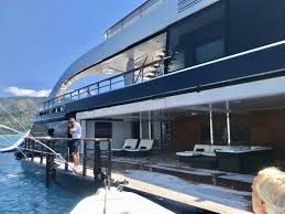 This biography of bernard arnault provides detailed information about his childhood, life. A Palinuro Il Super Yacht Di Bernard Arnault Il Proprietario Di Louis Vuitton La Repubblica