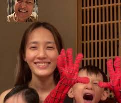 Shawn Yue took a photo with his parents after the turmoil in the nightclub,  showing high-profile beloved wife and children, and received sweet response  from Wang Tangyun