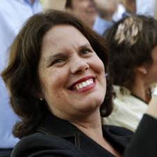 Allende's granddaughter elected mayor of Santiago borough