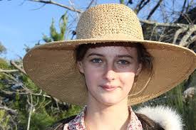 Esther Rand's Instagram, Twitter & Facebook