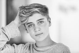 Devon Meyers's Instagram, Twitter & Facebook