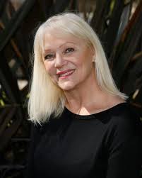 Es la Cuarta Pared added a new photo.