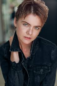 Sarah Bartholomew's Instagram, Twitter & Facebook