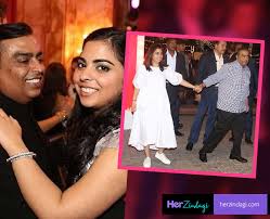 Father's Day Special: Mukesh & Isha Ambani Adorable Moments That Will Melt  Your Heart
