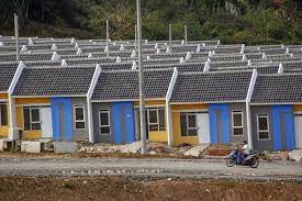 Gaji pas pasan bukan halangan buat menabung dan investasi. 9 Tips Cara Membeli Rumah Dengan Gaji Kecil Setara Umr