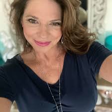 Where to buy home decor for bathrooms and guest rooms?