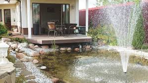 Rumah dengan kolam ikan memang lebih hidup suasananya. Buat Sendiri Kolam Ikan Minimalis Untuk Manfaatkan Halaman