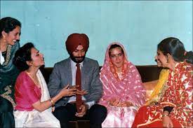 Former cricketer navjot singh sidhu is one of the famous personalities. Navjot Singh Sidhu Marriage Bowled Over By His Namesake