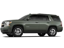 New Deepwood Green Metallic Color For 2019 Chevy Tahoe Gm Authority Chevy Tahoe Chevy Tahoe Z71 Chevy Tahoe Interior