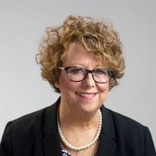 We're thrilled to introduce Peter Strangfeld as our new English teacher!  📚🍎 He is so excited to become a part of the STM community. If he had a  superpower, it would be