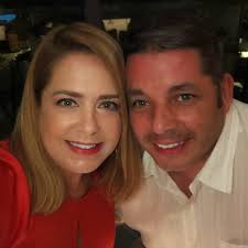 He Cooks She Wines 的个人主页